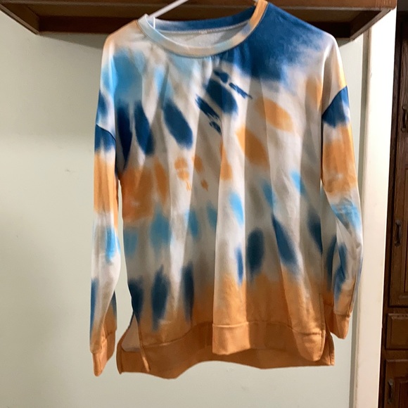 Tops - Tie-dye shirt